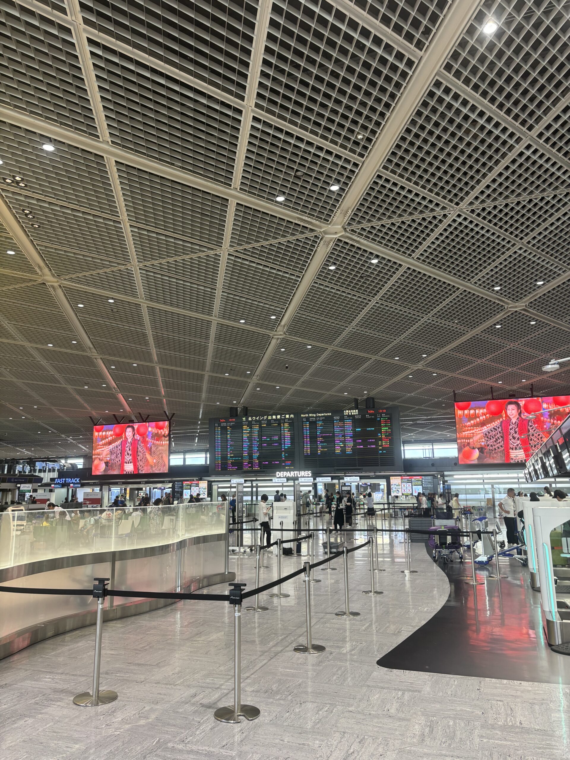 成田空港へ台湾インターンシップ生の出迎えに